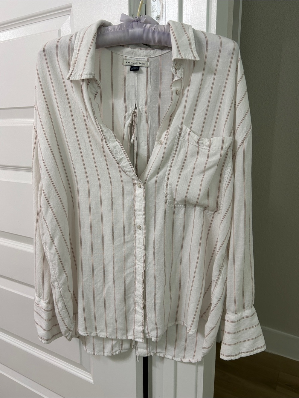 AE oversized SML tie back Button-Up Cream Shirt